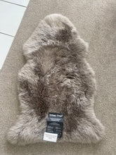 Load image into Gallery viewer, Sheepskin Rug